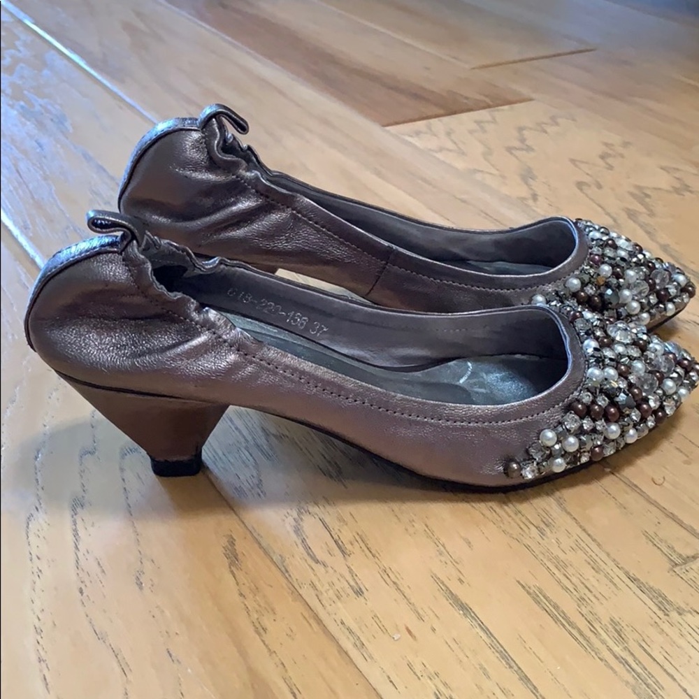 Shoes - Picture 4 of 4